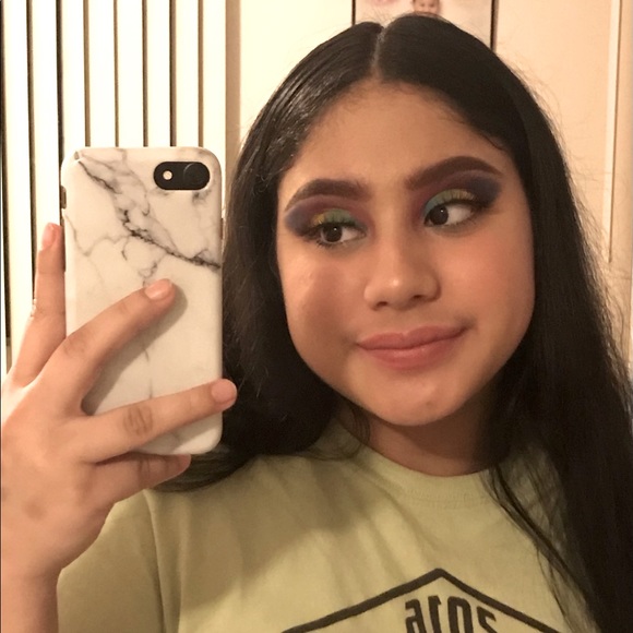 Meet your Posher, Michelle - Picture 1 of 1